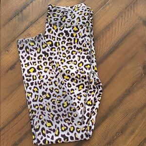 Terez Vibrant Leopard Print Leggings